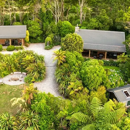 Paparoa Beach Hideaway With Hot Tub Barrytown Exterior photo