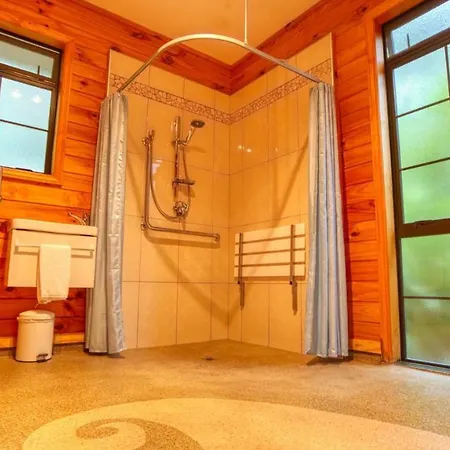 Paparoa Beach Hideaway With Hot Tub Barrytown Exterior photo