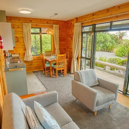 Paparoa Beach Hideaway With Hot Tub Barrytown Exterior photo