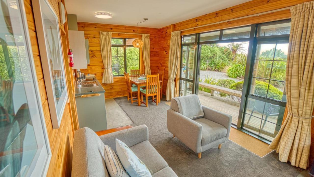 Paparoa Hideaway With Hot Tub *