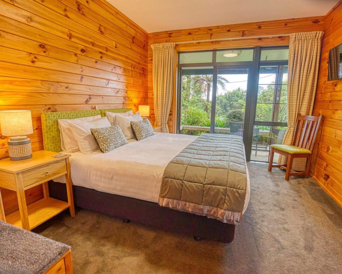 Holiday home Paparoa Hideaway With Hot Tub *